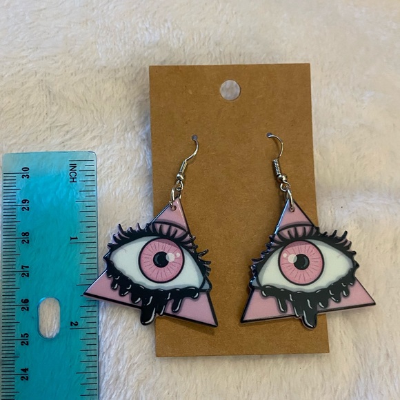 Eye triangle statement earrings - Picture 2 of 3
